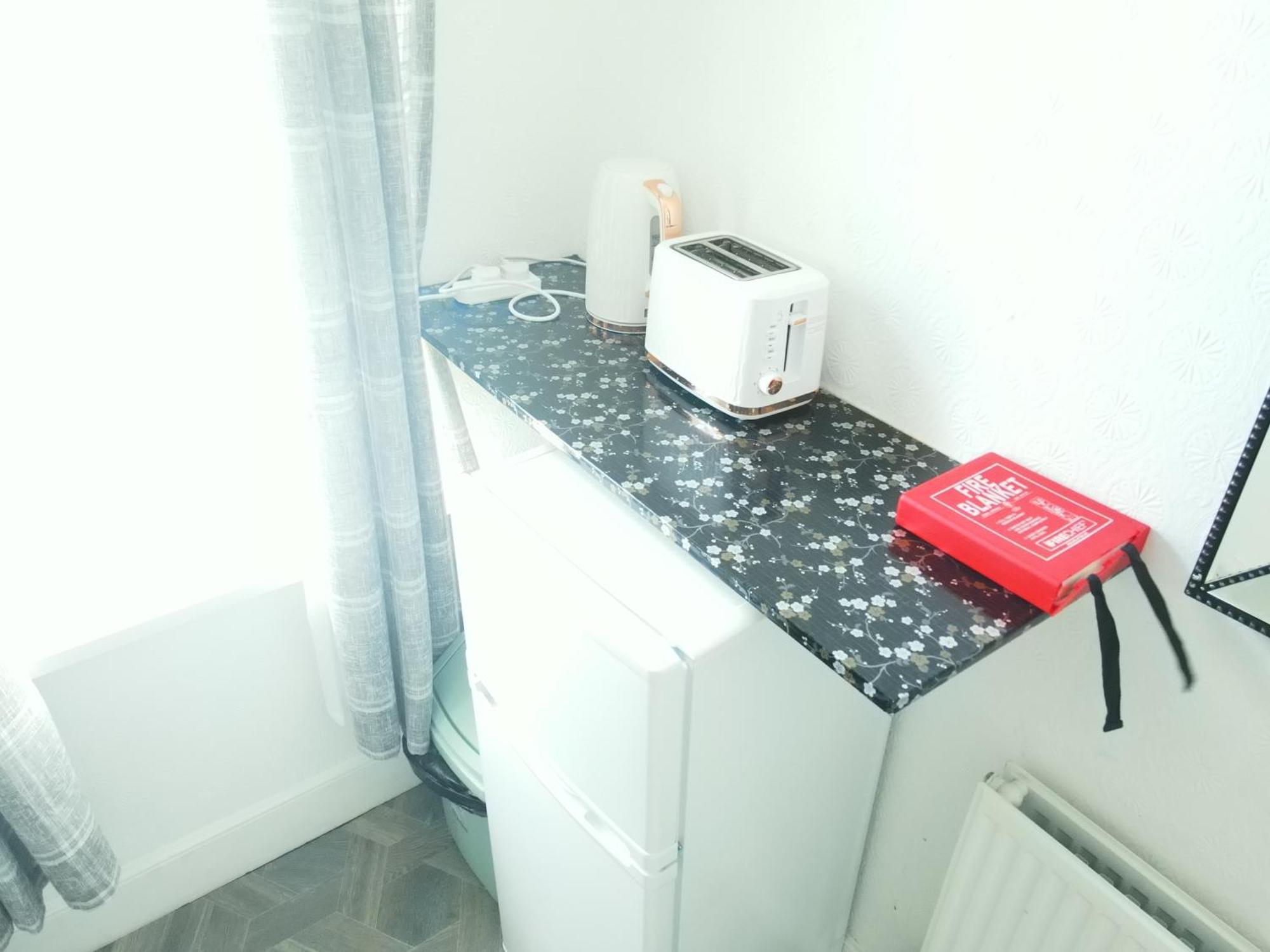 Service Accommodation 2 Bed Room Apartment In Newport South Wales Near Celtic Manor Icc Wales Kültér fotó