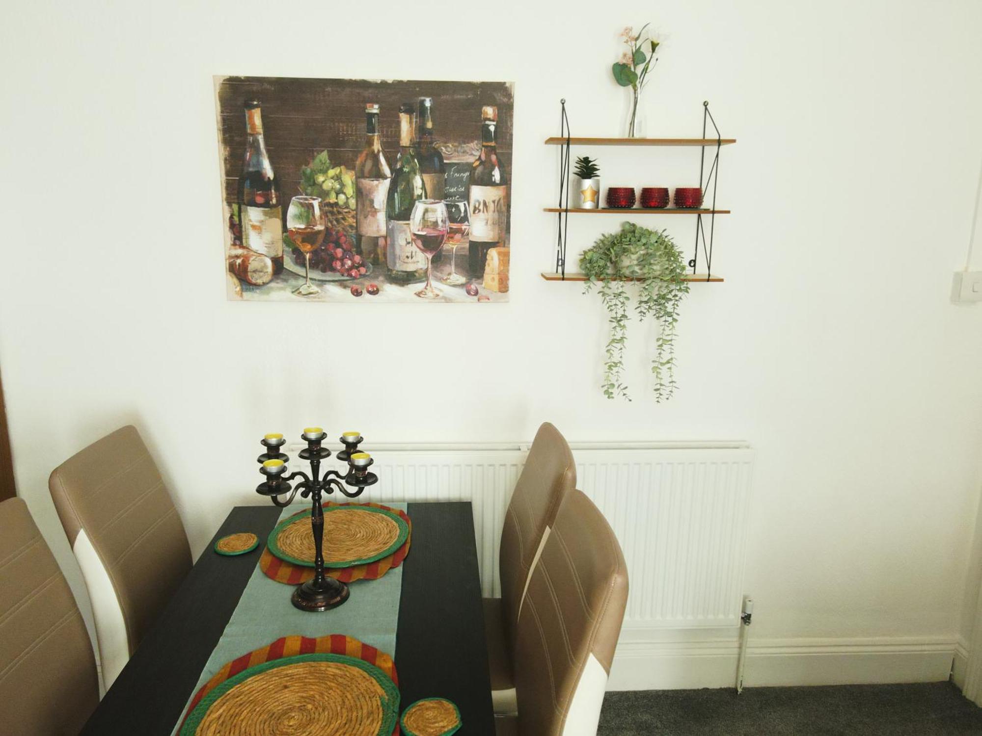 Service Accommodation 2 Bed Room Apartment In Newport South Wales Near Celtic Manor Icc Wales Kültér fotó