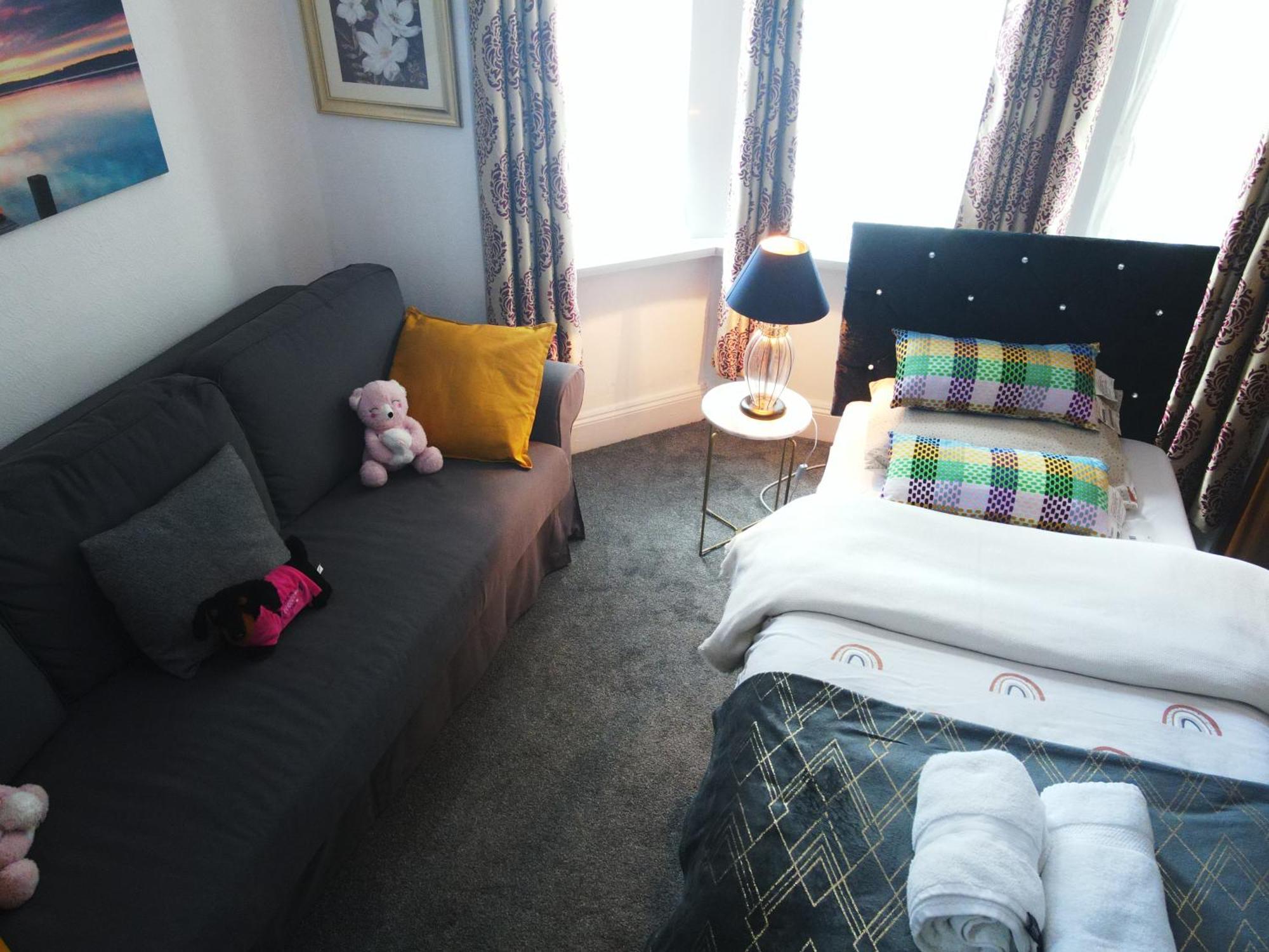 Service Accommodation 2 Bed Room Apartment In Newport South Wales Near Celtic Manor Icc Wales Kültér fotó