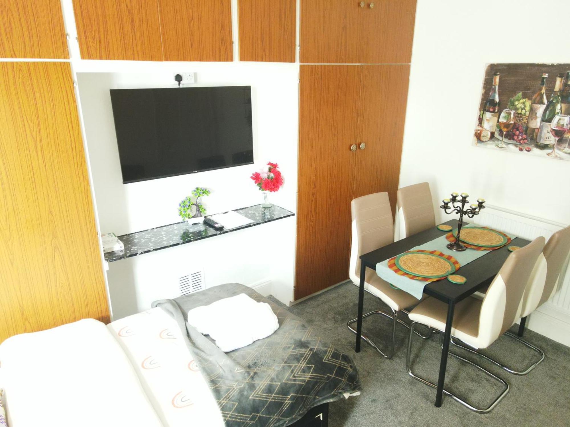 Service Accommodation 2 Bed Room Apartment In Newport South Wales Near Celtic Manor Icc Wales Kültér fotó